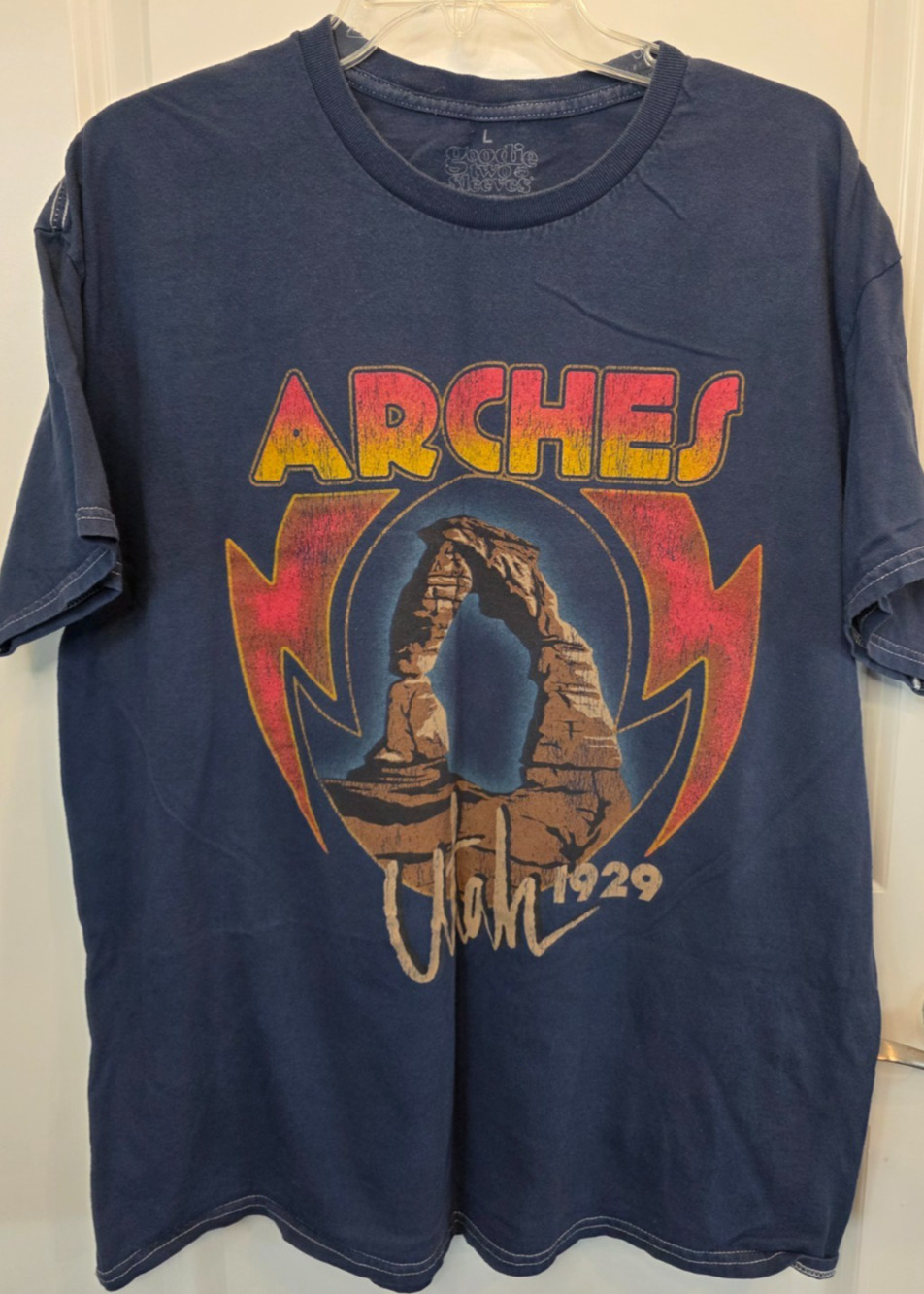 Arches National Park Graphic T-Shirt Mens Large Blue Utah Back Graphic Outdoors